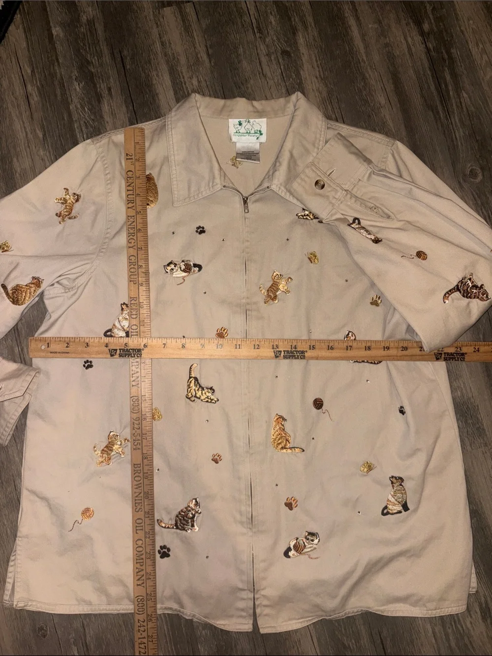 Quacker Factory Beige Cat Embroidered Zip Jacket large